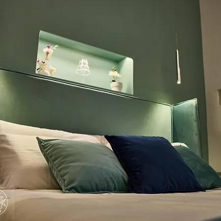 Vista Piazza Dei Martiri 4*