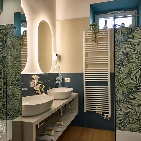 Vista Piazza Dei Martiri B&B 나폴리