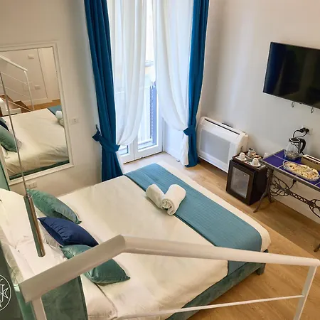 Vista Piazza Dei Martiri