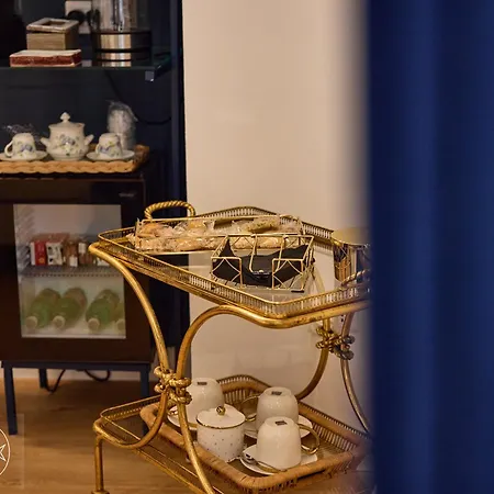 Vista Piazza Dei Martiri Bed & Breakfast