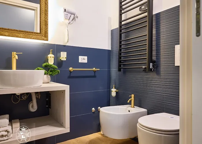 Vista Piazza Dei Martiri 4* Naples