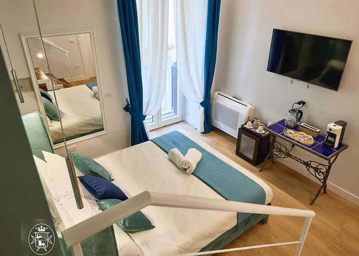 Vista Piazza Dei Martiri